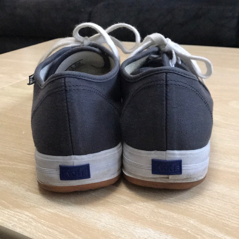 Shoes - Picture 4 of 5